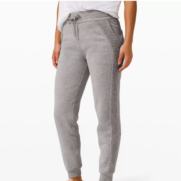 Lululemon Sherpa joggers size 4 - Picture 1 of 6